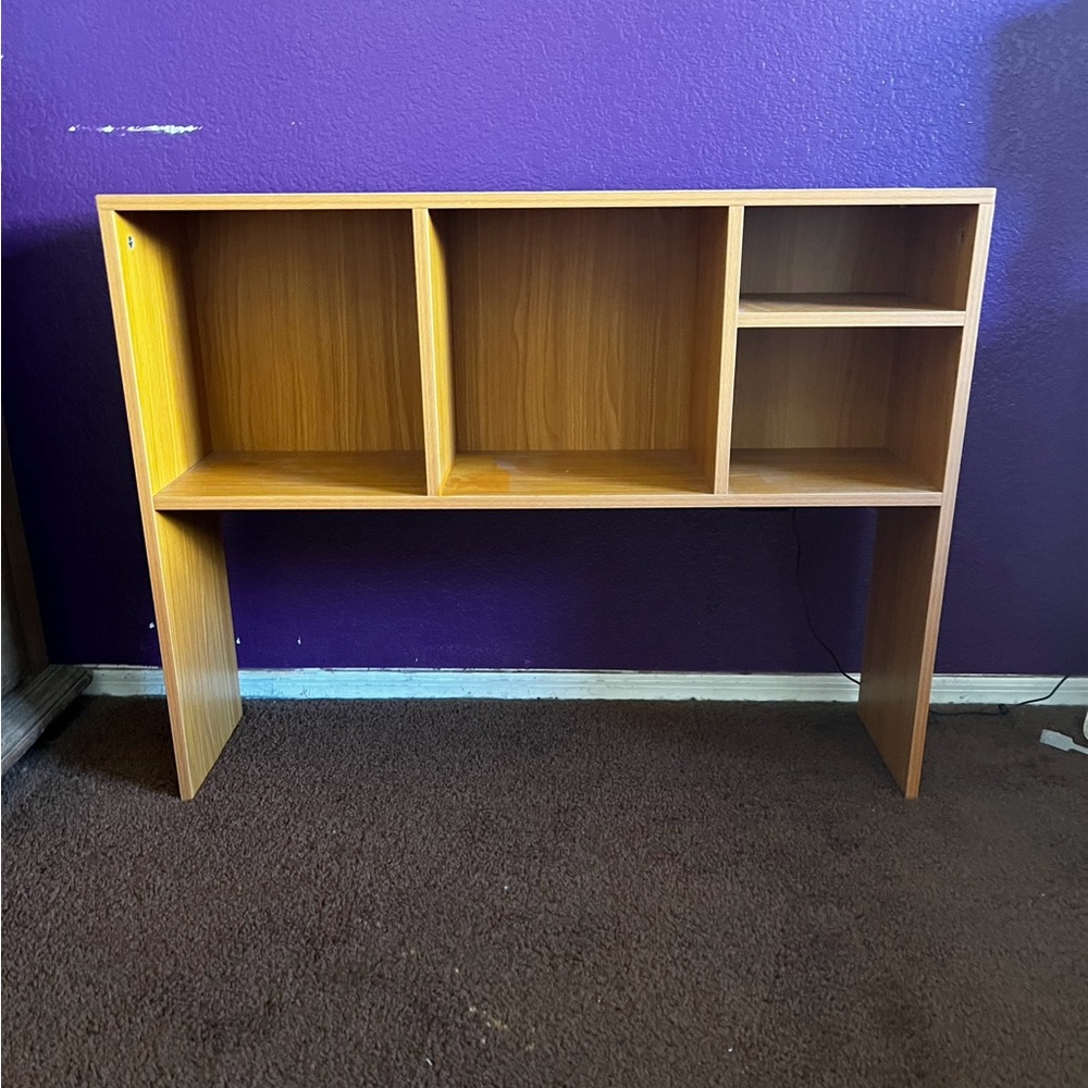 DESK HUTCH
DormCo The College Cube - Desk Bookshelf - Beech Color